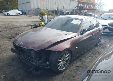 2006 BMW 325 Xi z USA, uszkodzony, nr VIN WBAVD13566KV12363